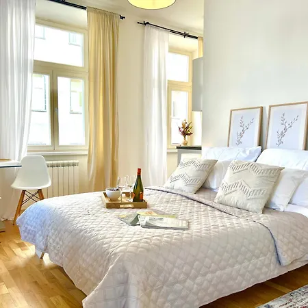 Treetess City Centre Prague Apartments-2