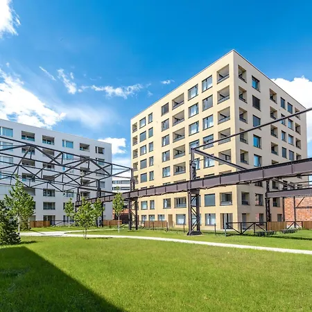 Bright 2Br - 8Th Floor, Balcony, Free Parking - By Gravity Prague-2