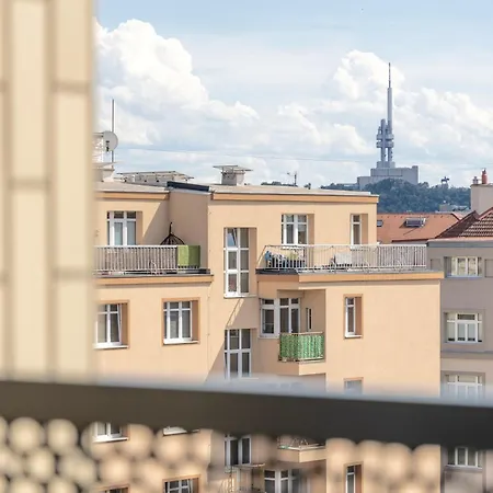 Bright 2Br - 8Th Floor, Balcony, Free Parking - By Gravity Prague-3