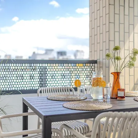 Bright 2Br - 7Th Floor, Balcony, Free Parking By Gravity Prague-2