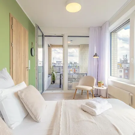 Bright 2Br - 7Th Floor, Balcony, Free Parking By Gravity Prague-3
