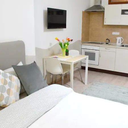Prague City Centre Apartment-2