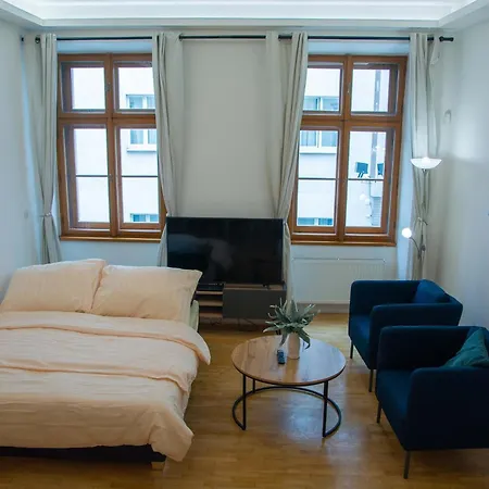 City Centre Apartment With Parking-2