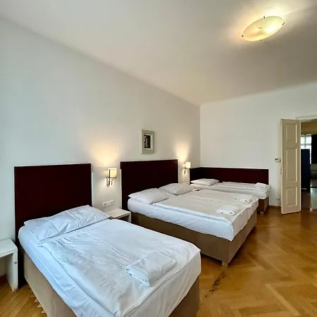 Quadrio Bedroom Central Apartment-2
