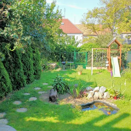 Duplex With Garden-3