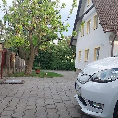 Klasicky Dum, 5 Loznic , 5 Bedrooms, Praha-2