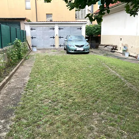 Soukromý pokoj v rodinném domě-3
