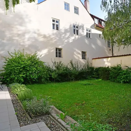 Romantic Apartment Under The Prague Castle-2