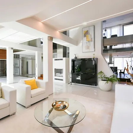 Presidential Penthouse, 303M2, Jacuzzi On Terrace, Sauna, 6Bdrm, 4Bthrm, Ac, Lift-2