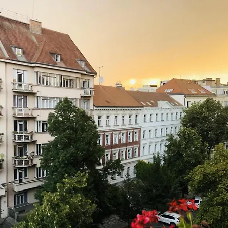 ESMOA apartments - Ovenecká, Praha 7 - plně vybaven-2