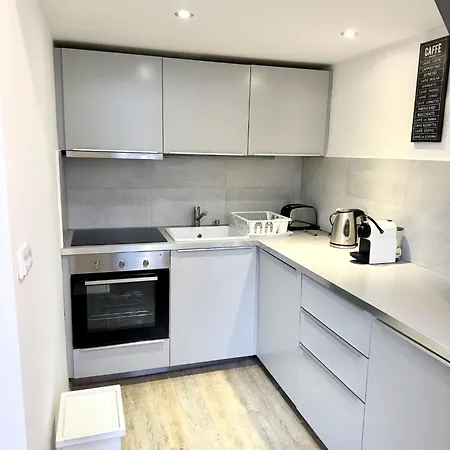 Apartment By Charles Bridge-3