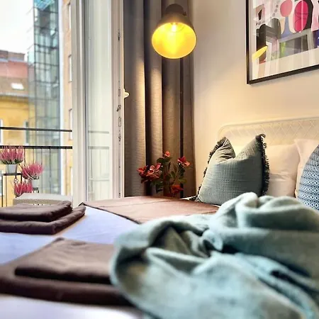 Sunlit - Prague Apartment-3