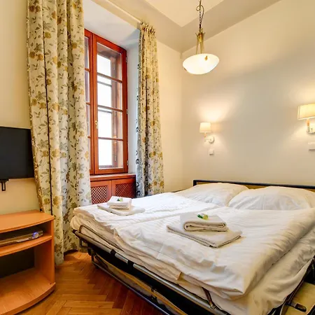 Historic Centre Apartments VIII-3