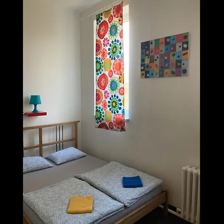 Hostel Praha Ladvi-3
