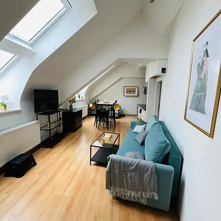Central, Cozy & Stylish Apartment With Views-3