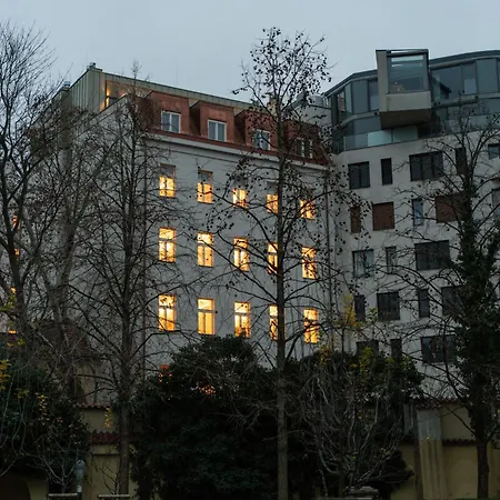 Vodickova Luxury Suites-3