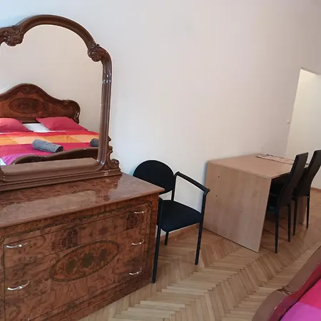 Rooms In The Center Of Old Town-3