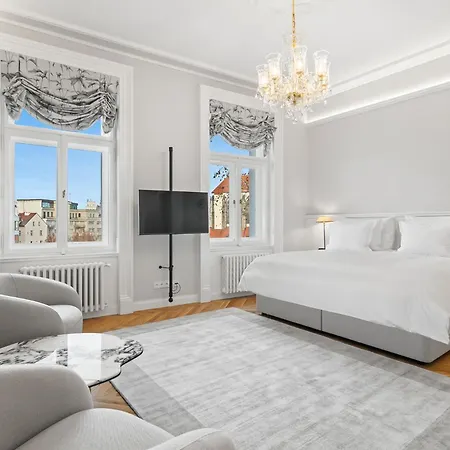 Vodickova Luxury Suites-3