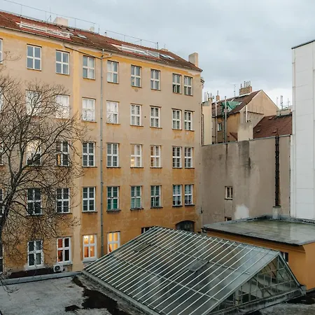 Cinematic Apartment With Pool Table & Cinema Room In The Heart Of Prague-3