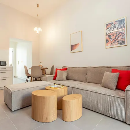 Oomph Apartments-3
