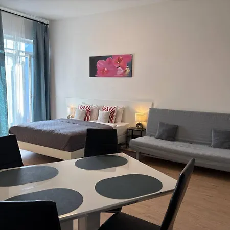 Maria Apartments - Free Parking-2