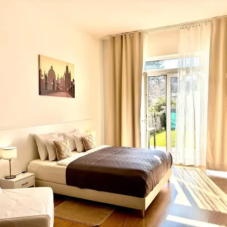 Maria Apartments - Free Parking-3