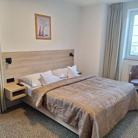 Hotel Avion-3