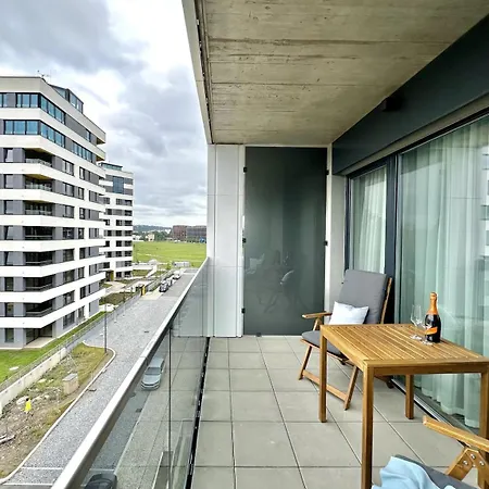 Real Living By Refa Balcony Retreat 75-2