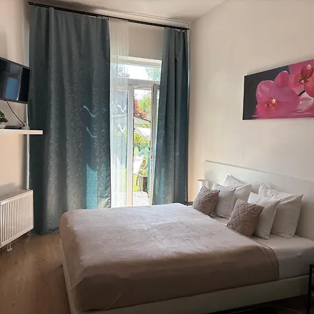 Maria Apartments - Free Parking-2