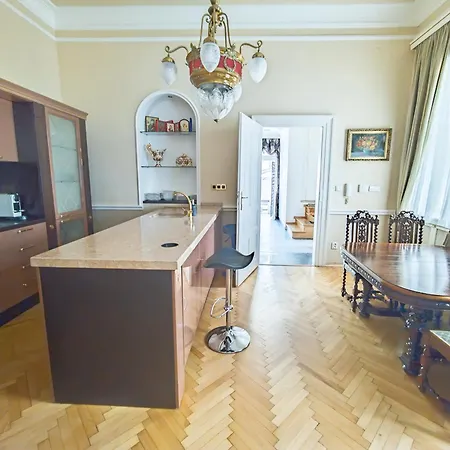Unique Location With Hot-Tub, Terrace And Garden-3