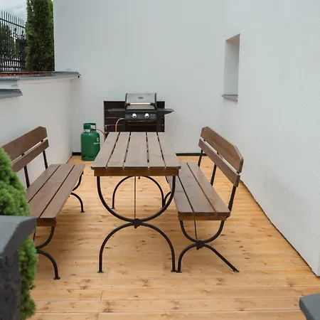 Airport Luxury Apartment & Spa Prague-2