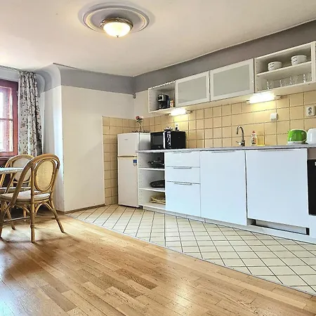 Historic Centre Apartments VIII-3