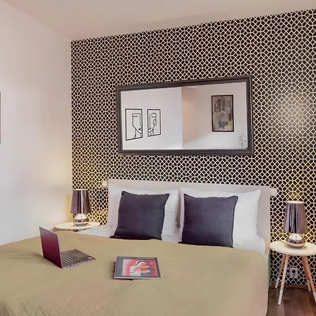 4 Arts Apartments By Adrez-3
