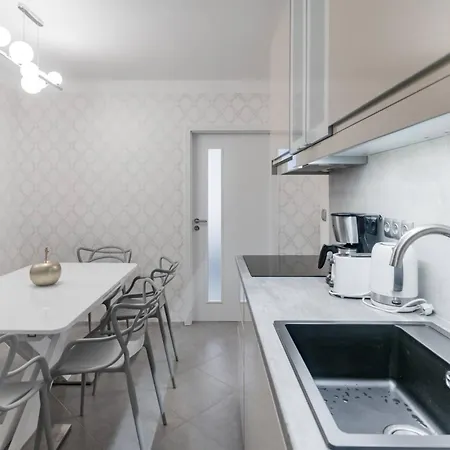 Pastel Art Deco 3BDR Ruterra Apt-3