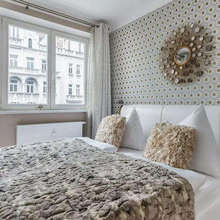 Pastel Art Deco 3BDR Ruterra Apt-2