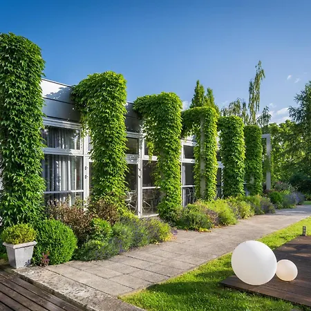 Holiday Inn Prague Airport By Ihg-3
