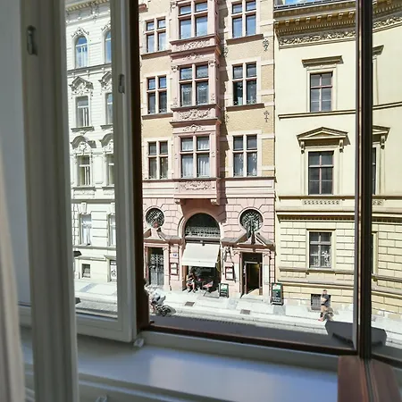 Luxury Apartments On Wenceslas Square By Easybnb Premium-2