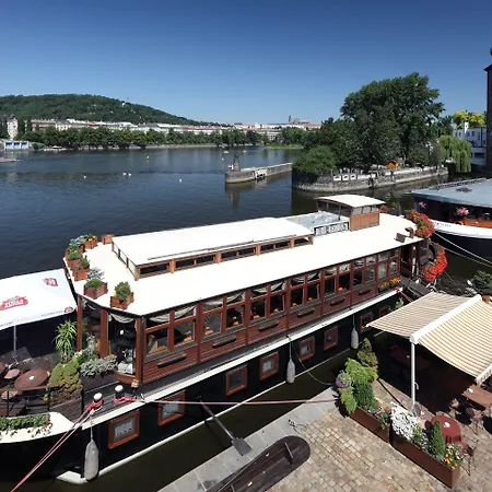 Boat Hotel Matylda-3