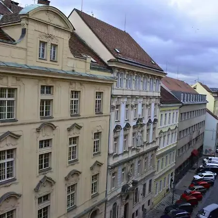 Old Town Konviktská - Bohemian Residence-3