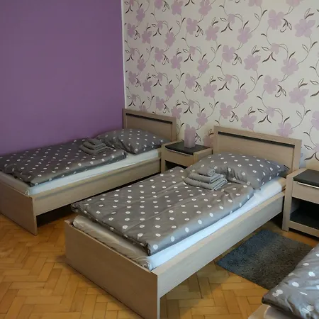 Apartments Tynska 7, Heart Of Old Town Prague-2