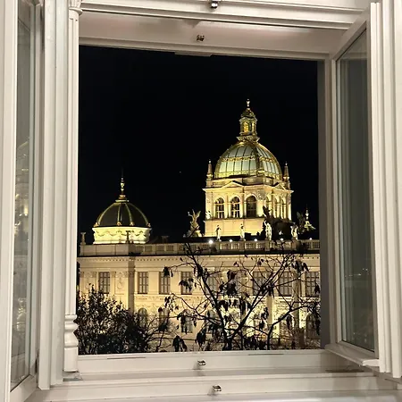 Prague 1 Center Modern 2Br Apartment With Panoramic Museum View And King Bed-2