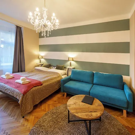 Old Town - 2 Room Apartment With Balcony Dlouha-3