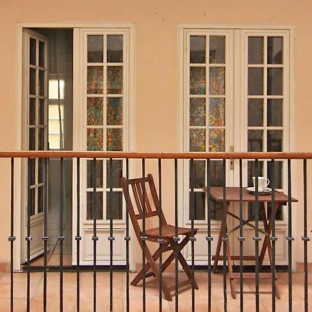 1 Bed Flat - Sleeps 4 - Balcony - Wifi-2
