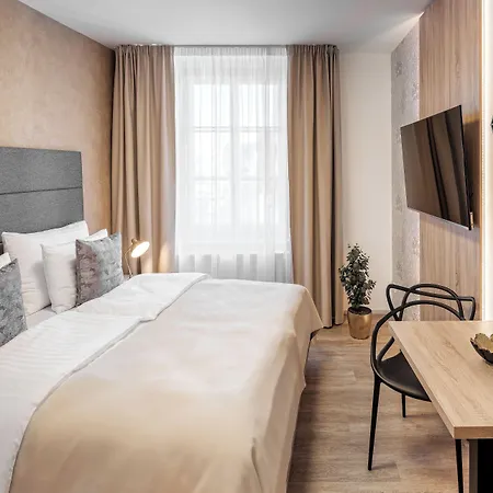 Theatre 9 Apartments By Adrez-2