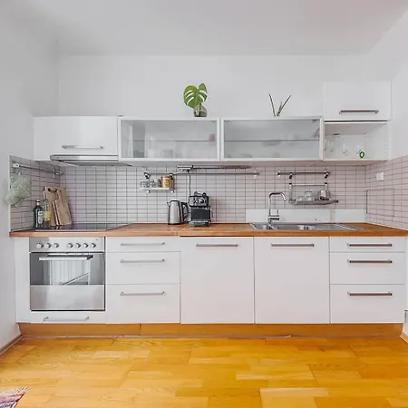 Modern Apartment With Garage Parking-2