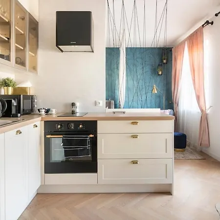 Romantic Designer Apartment Prague-2
