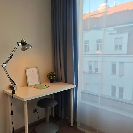 Comfort Flat With Great Location-3