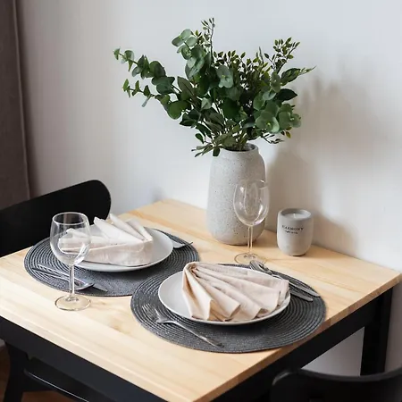 Bright Studios Near Old Town & Excellent City Access By Easybnb Premium-2