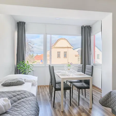 Mira Apartments-3
