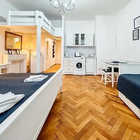 Elso Center Apartment-3